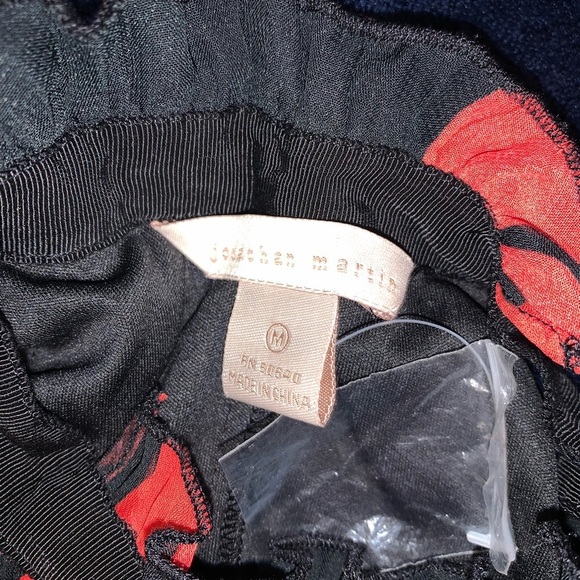 Jonathan Martin Black Floral Blouse - Picture 8 of 9